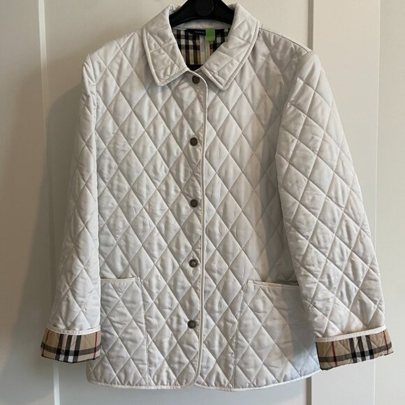 Burberry Jackets & Blazers - Burberry Constance Women’s White Quilted Jacket w/ Signature Plaid Lining – Size
